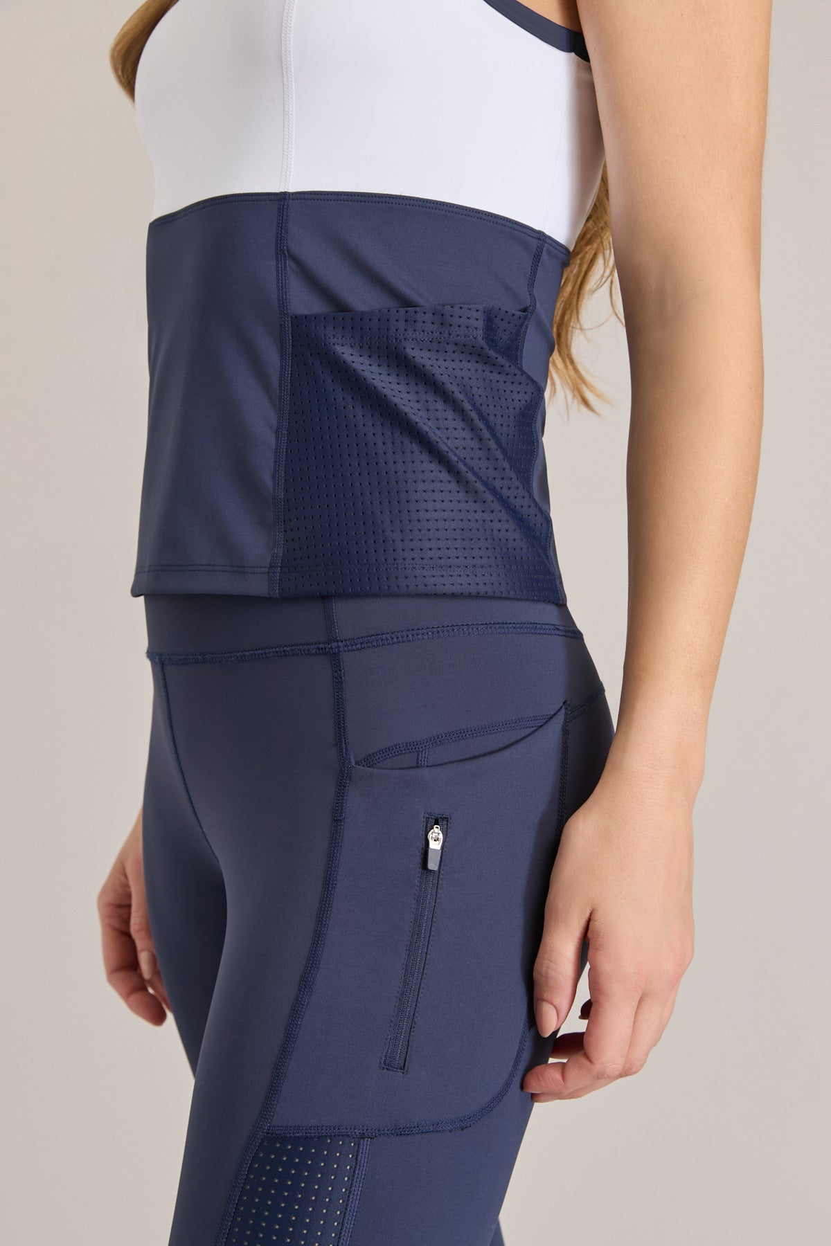 Flo-Jo Zip Pocket Mesh Insert Legging